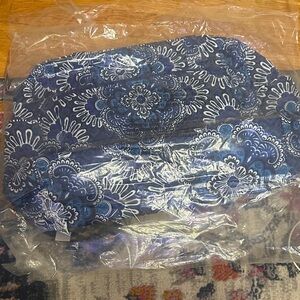 Brand new NWT Vera Bradley Blue and White Floral Bag